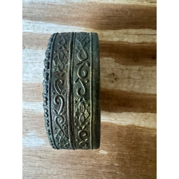 Vintage Porcelain Compact Enamel Snuff Pill box - Picture 2 of 7